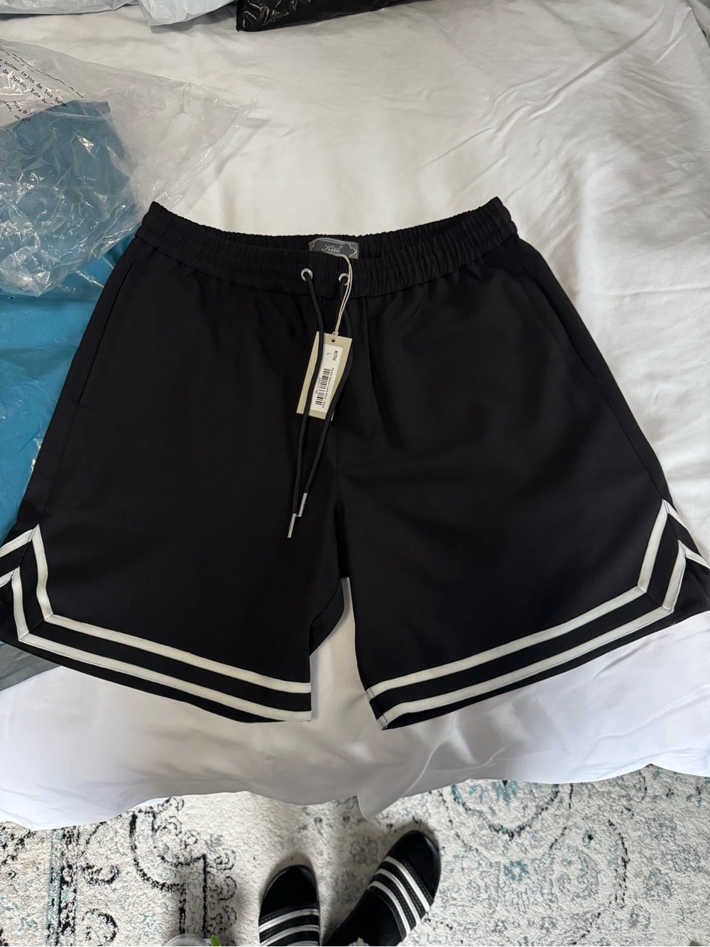 KITH Double Weave Curtis Shorts. L Black Athletic Shorts with White Trim